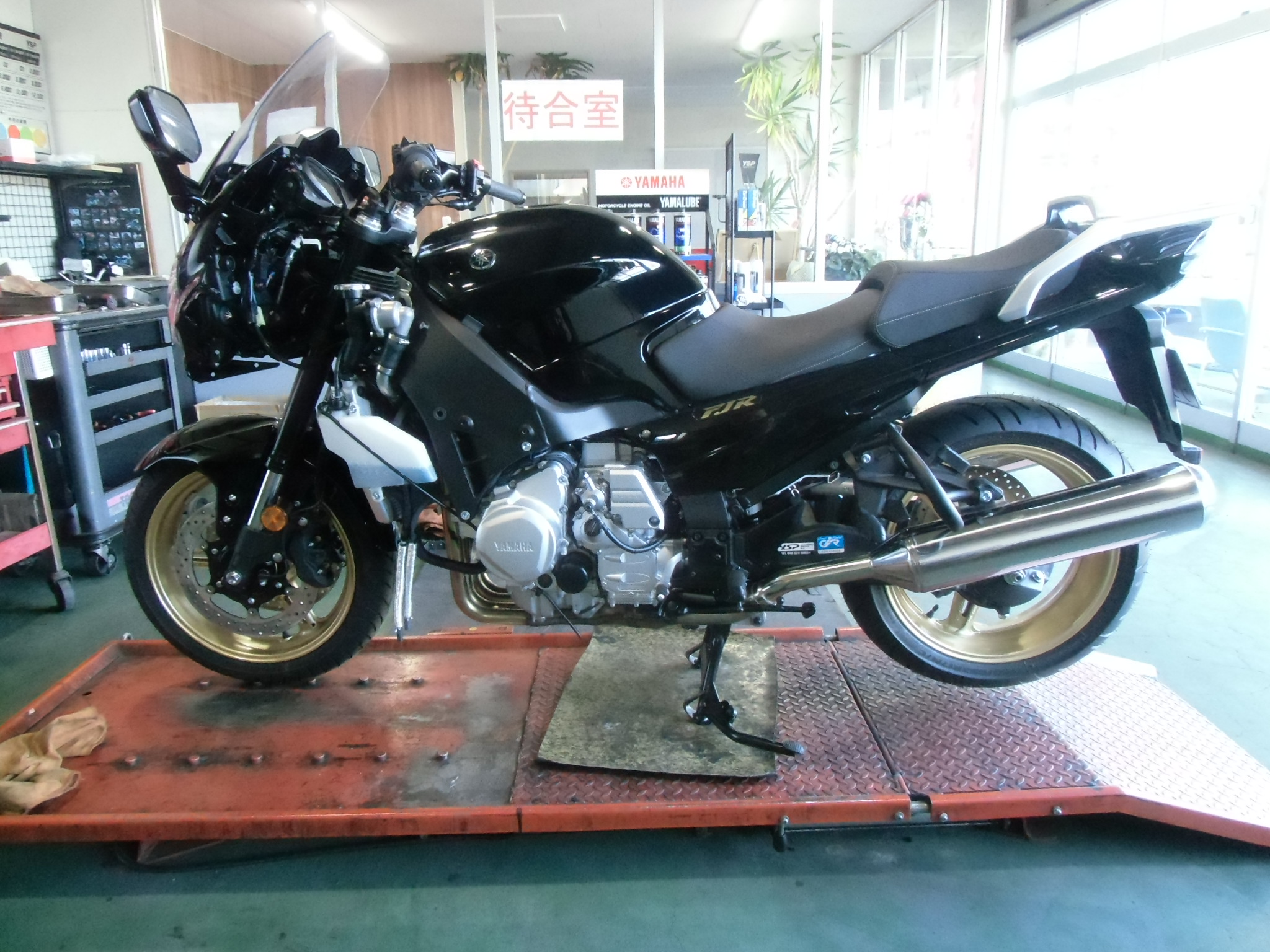 FJR1300 エンジンガード 取り付けレポート！ | YSP熊谷